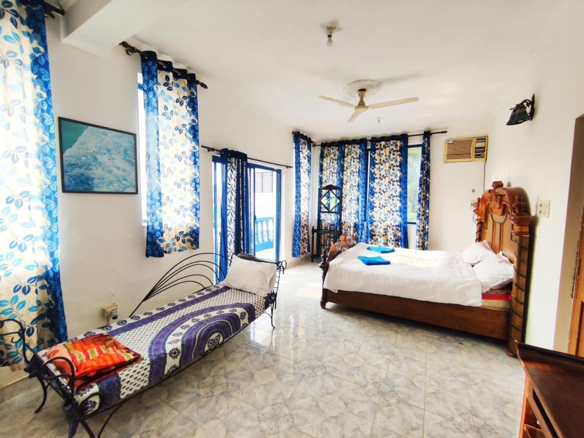 Amazing Hilltop 4 Bhk Villa With Private Pool Near Candolim Exterior foto